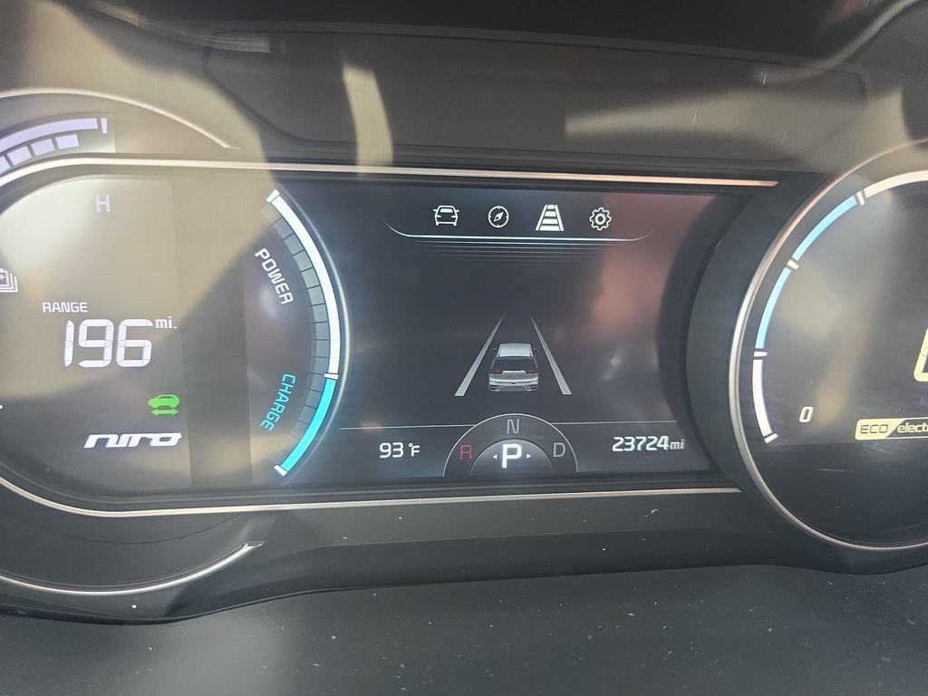 Used 2022 Kia Niro EX FWD image 18