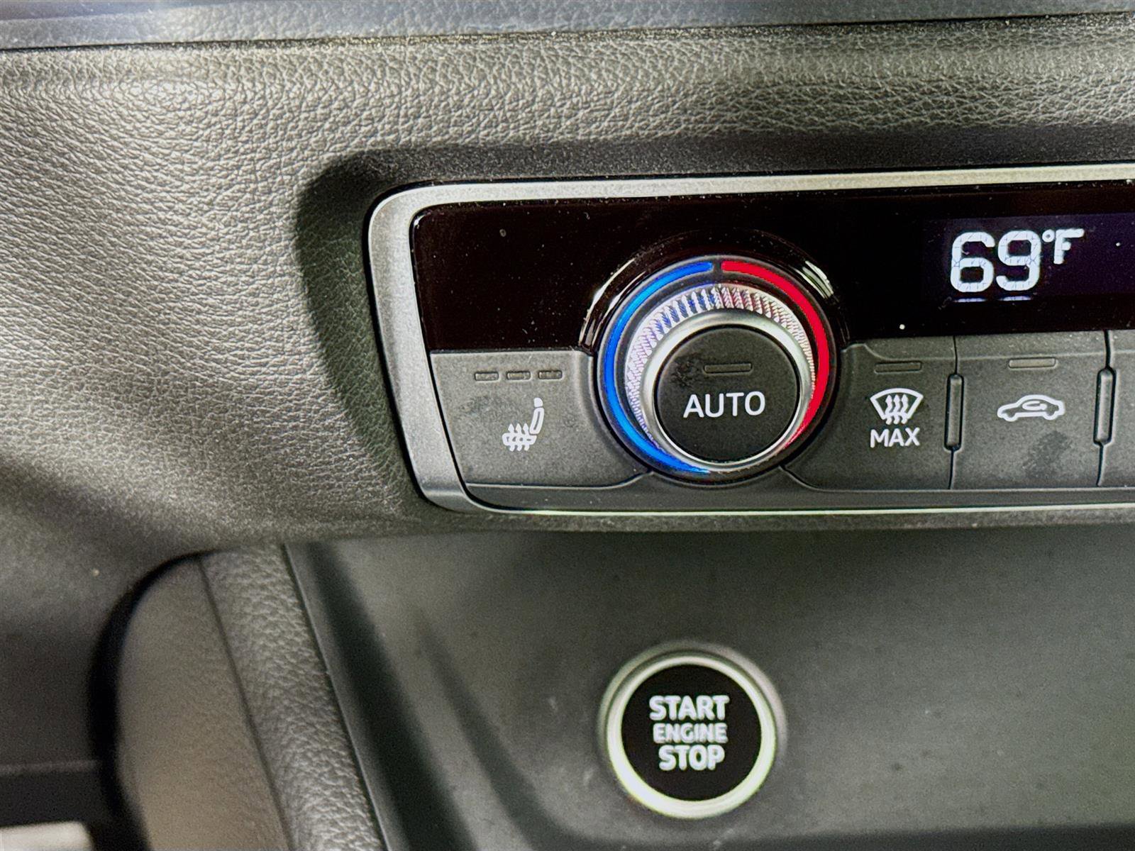 Used 2021 Audi Q3 2.0T Premium w/ Convenience Package image 22