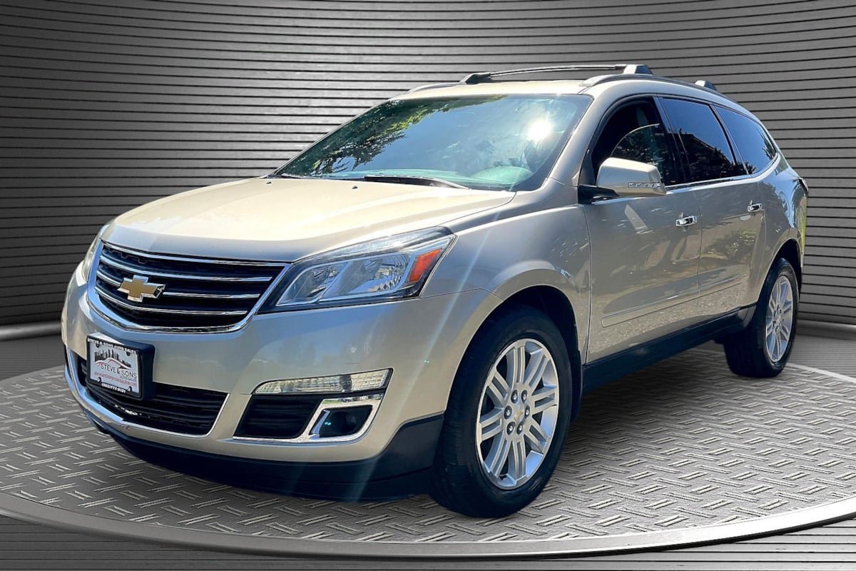 Used 2013 Chevrolet Traverse LT w/ All-Star Edition AWD/4WD image 3