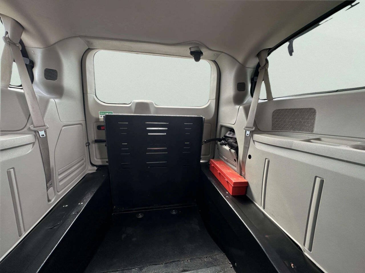 Used 2017 Dodge Grand Caravan SE w/ Power Window Group FWD image 13