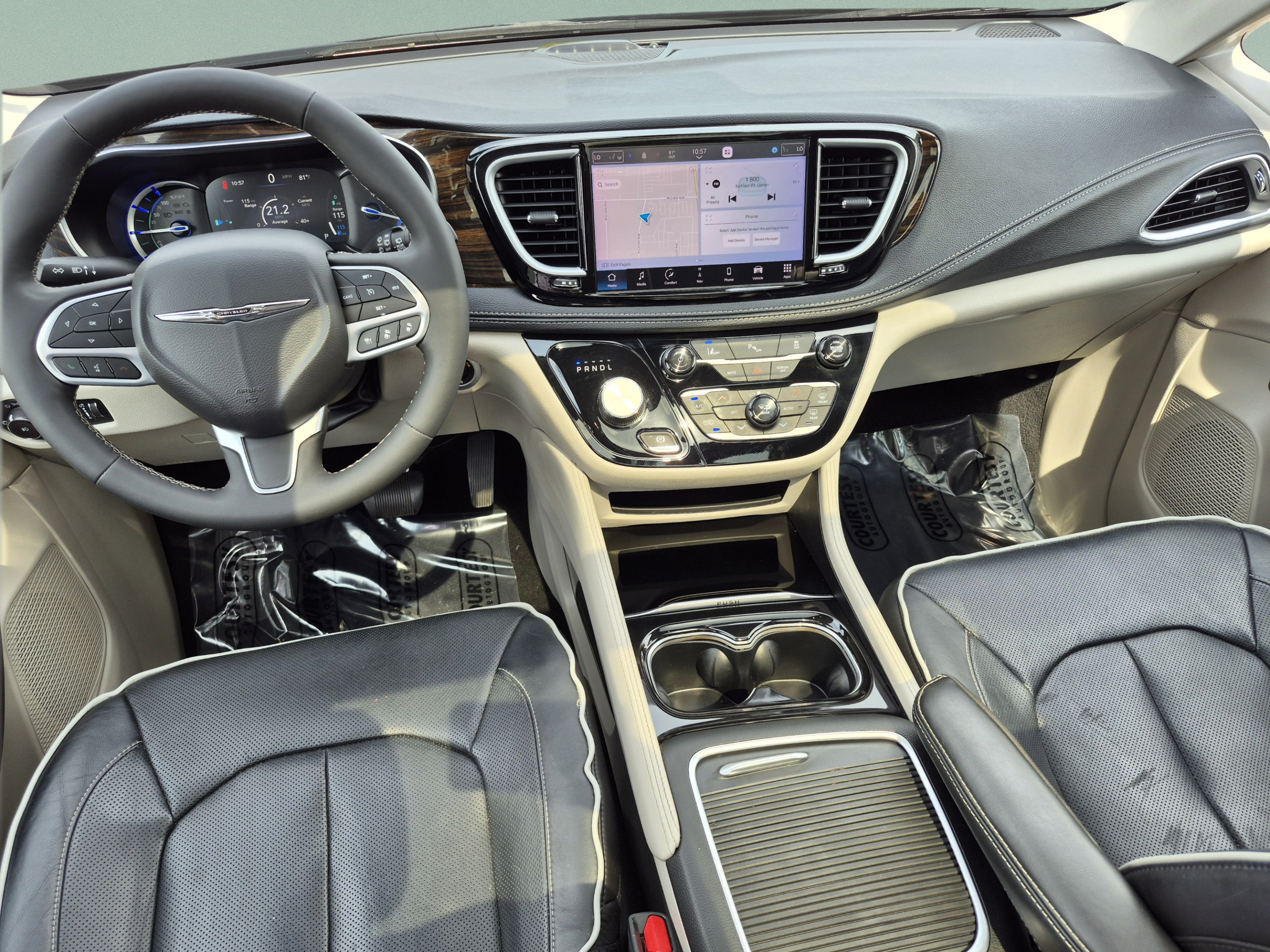 Used 2023 Chrysler Pacifica Limited FWD image 13