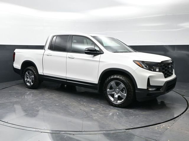 Certified 2025 Honda Ridgeline TrailSport image 3