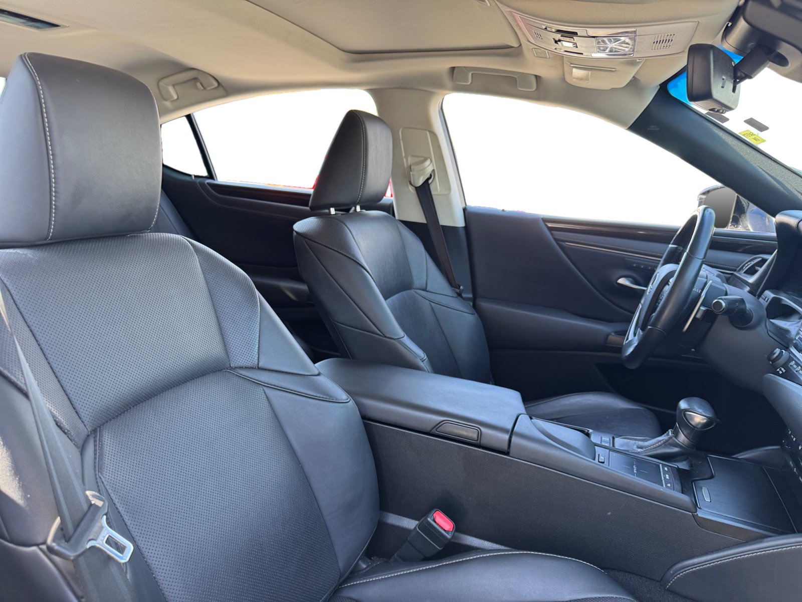 Used 2019 Lexus ES 300h FWD image 15