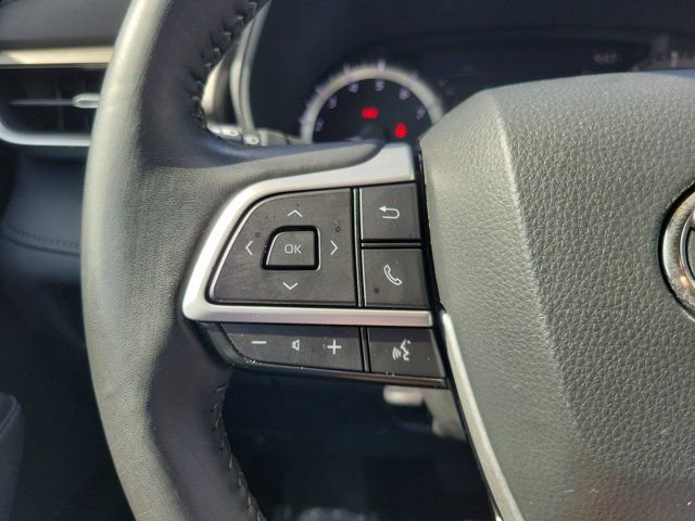 Used 2023 Toyota Highlander LE AWD/4WD image 19