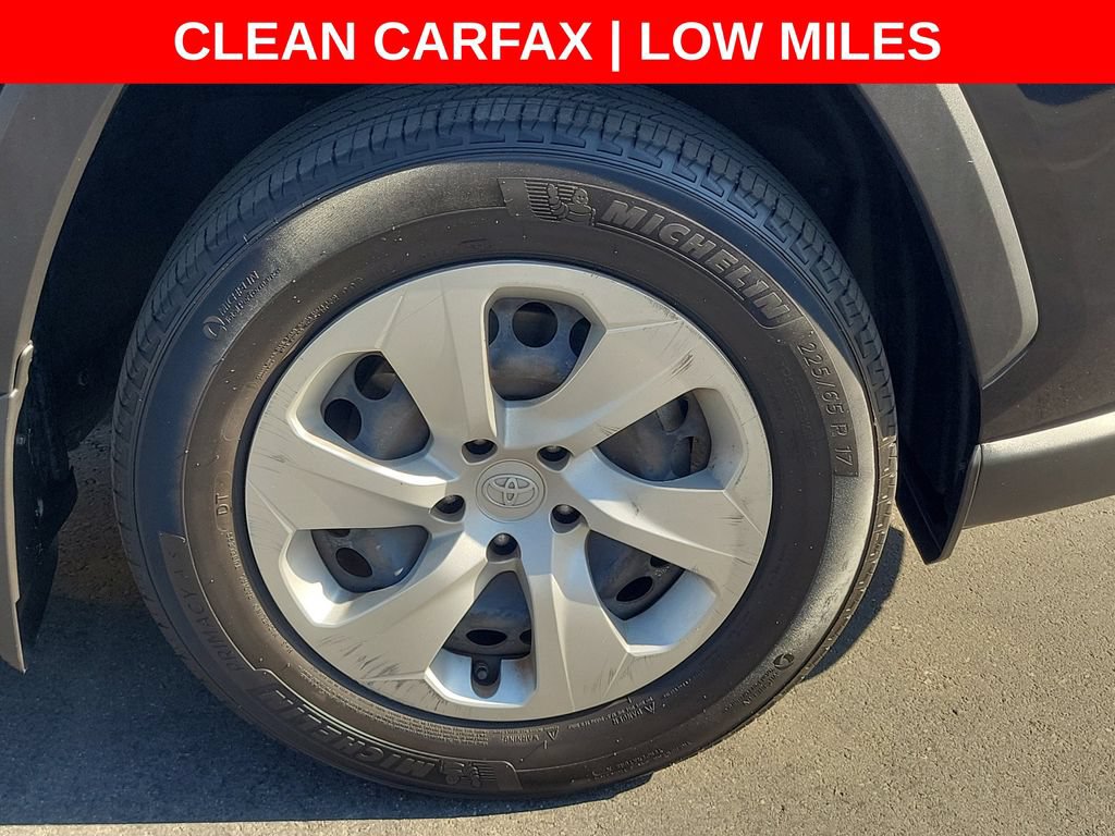 Used 2019 Toyota RAV4 LE w/ Carpet Mat Package FWD image 7