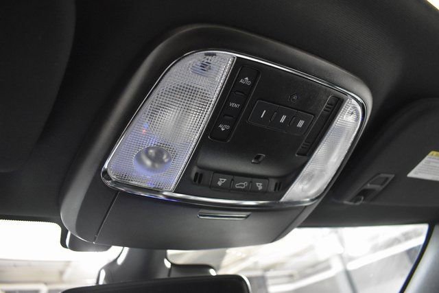 Used 2019 Jeep Grand Cherokee Limited AWD/4WD image 43
