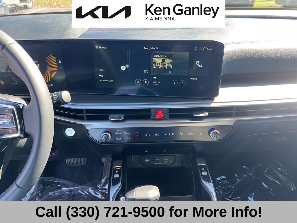 Certified 2025 Kia Sorento S image 36