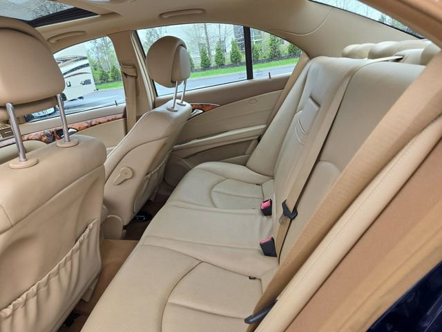 Used 2008 Mercedes-Benz E 350 4MATIC Sedan image 28