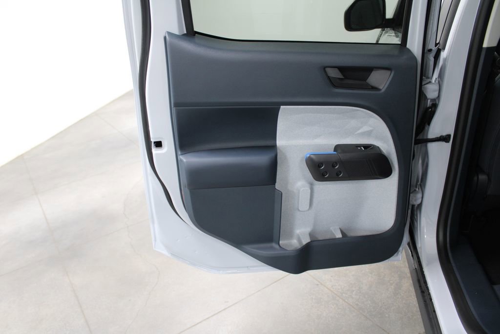 New 2025 Ford Maverick XLT image 26