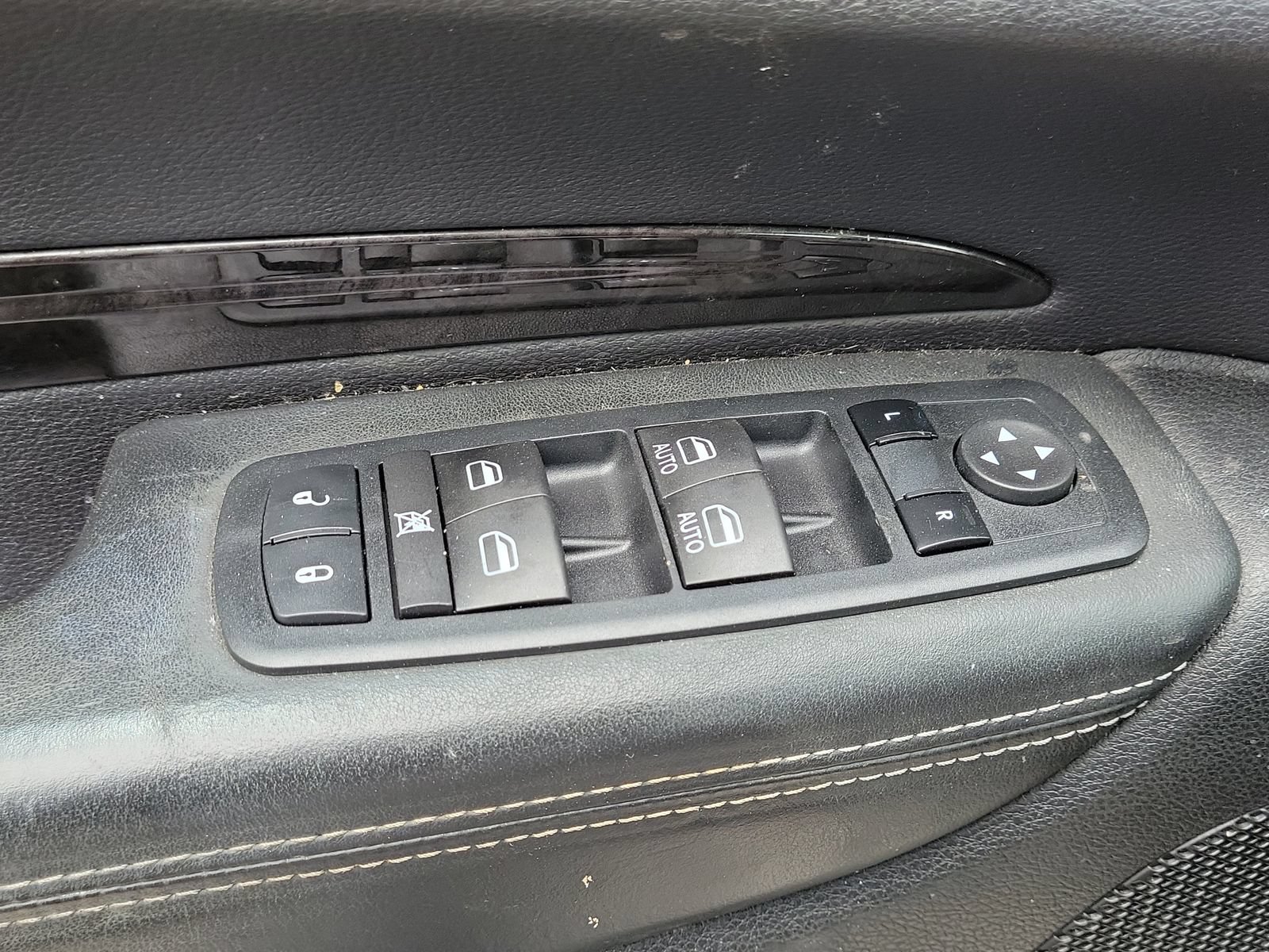 Used 2011 Dodge Durango Citadel RWD image 8