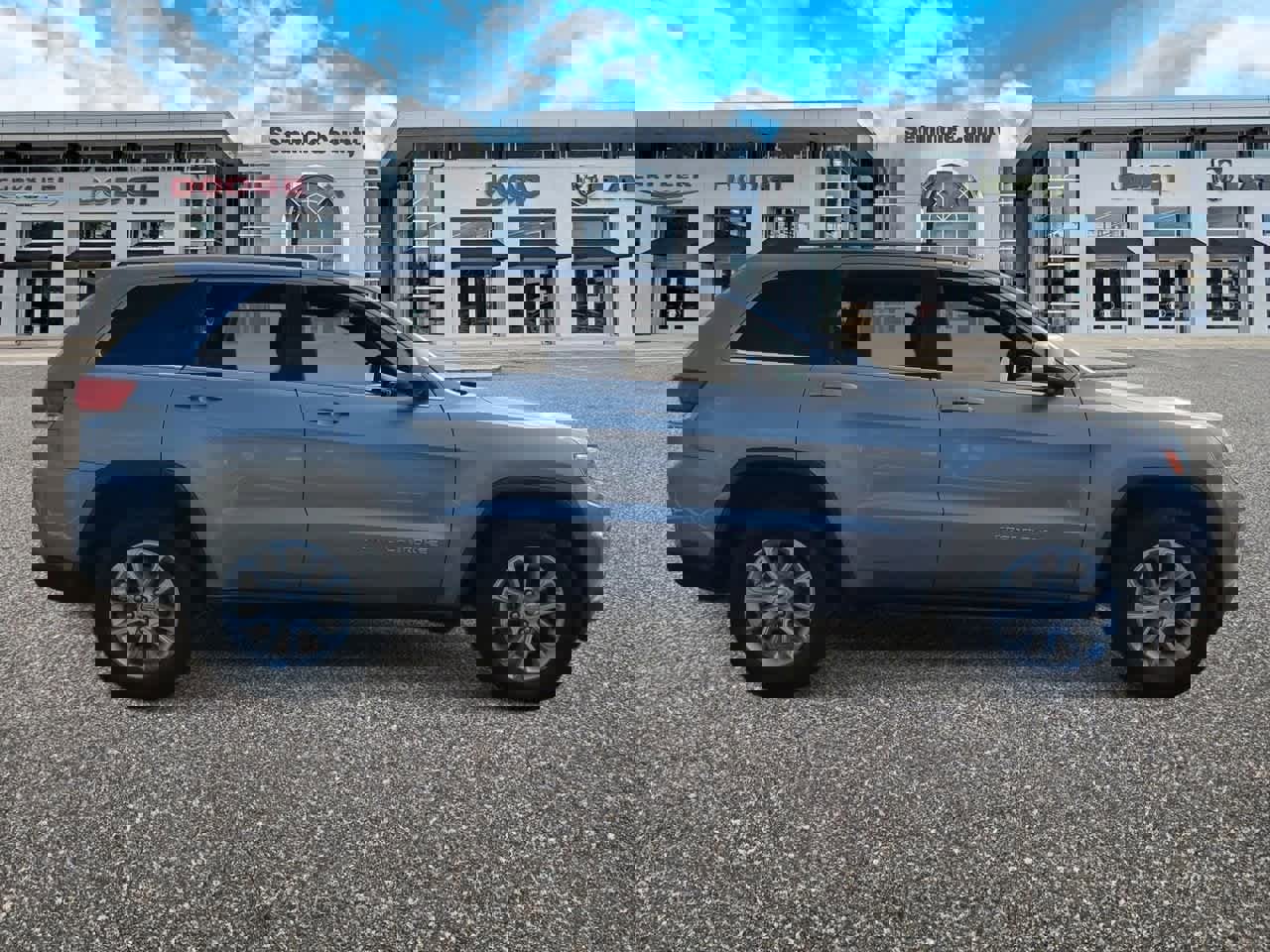 Used 2015 Jeep Grand Cherokee Laredo w/ Quick Order Package 23E image 9