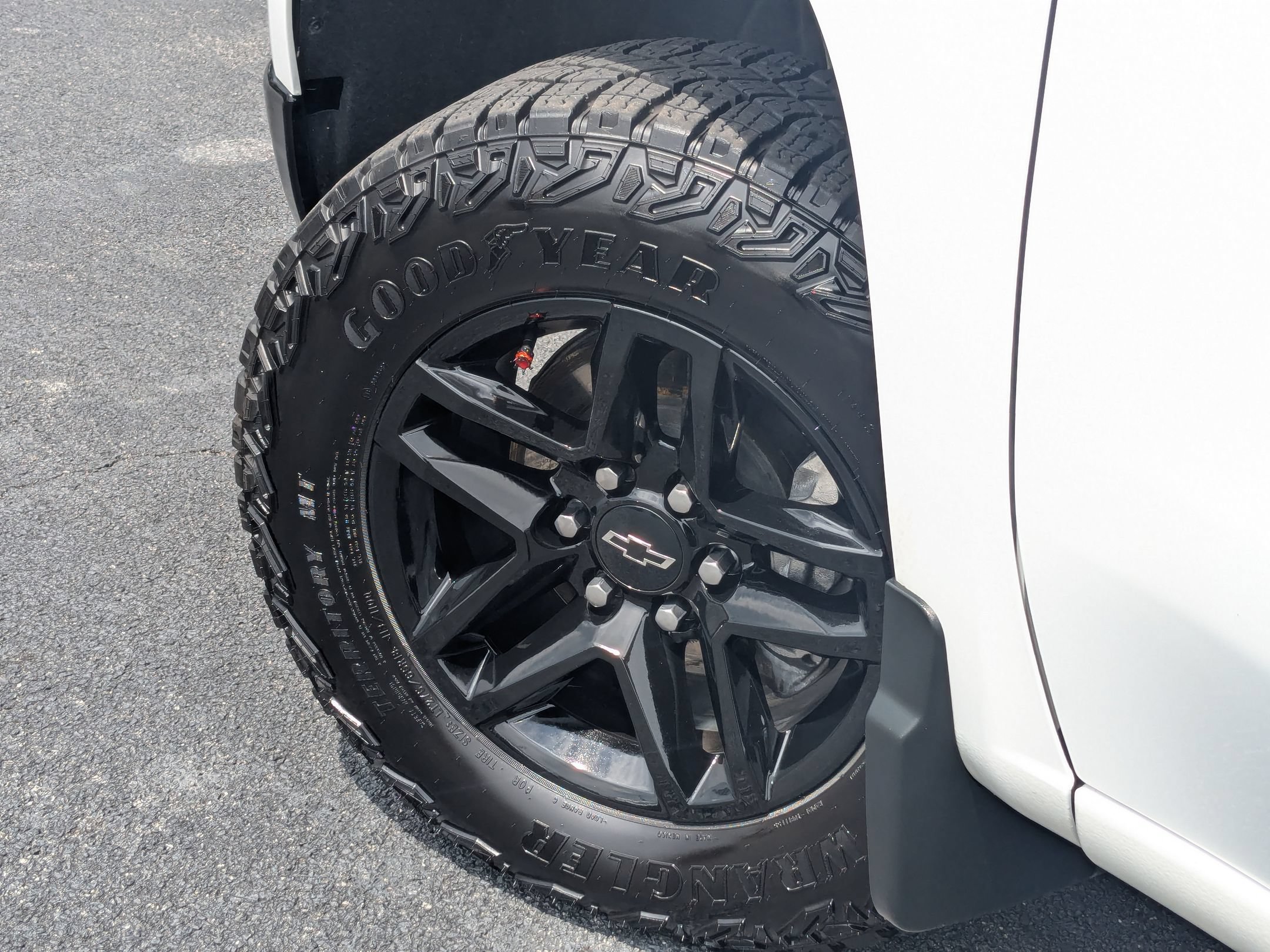 Used 2024 Chevrolet Silverado 1500 Custom Trail Boss AWD/4WD image 9