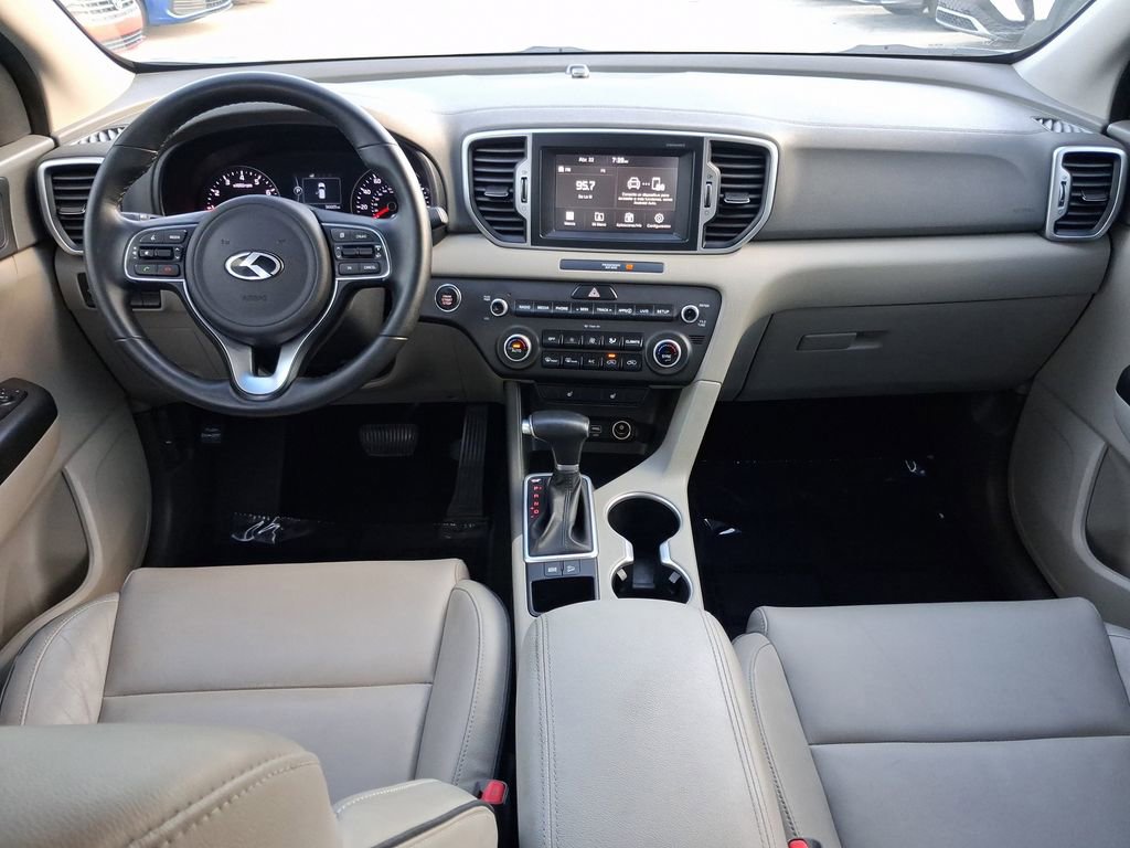 Used 2017 Kia Sportage EX image 9