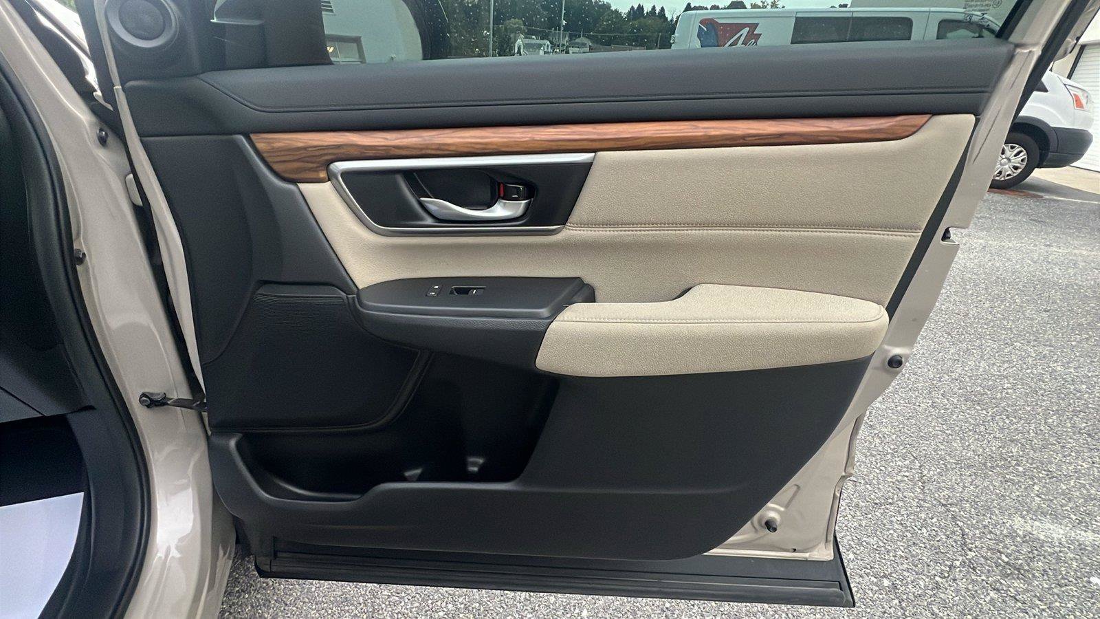 Used 2019 Honda CR-V EX image 12