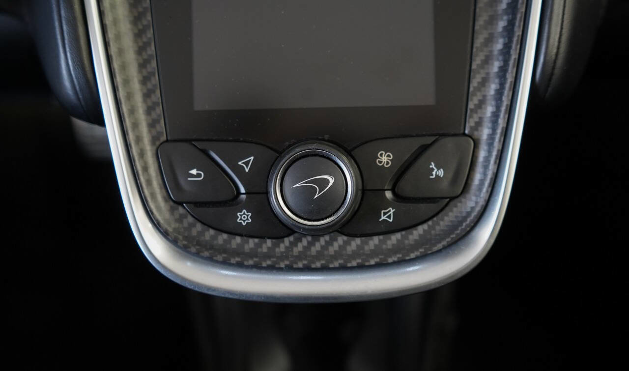 Used 2020 McLaren 570S Spider image 73