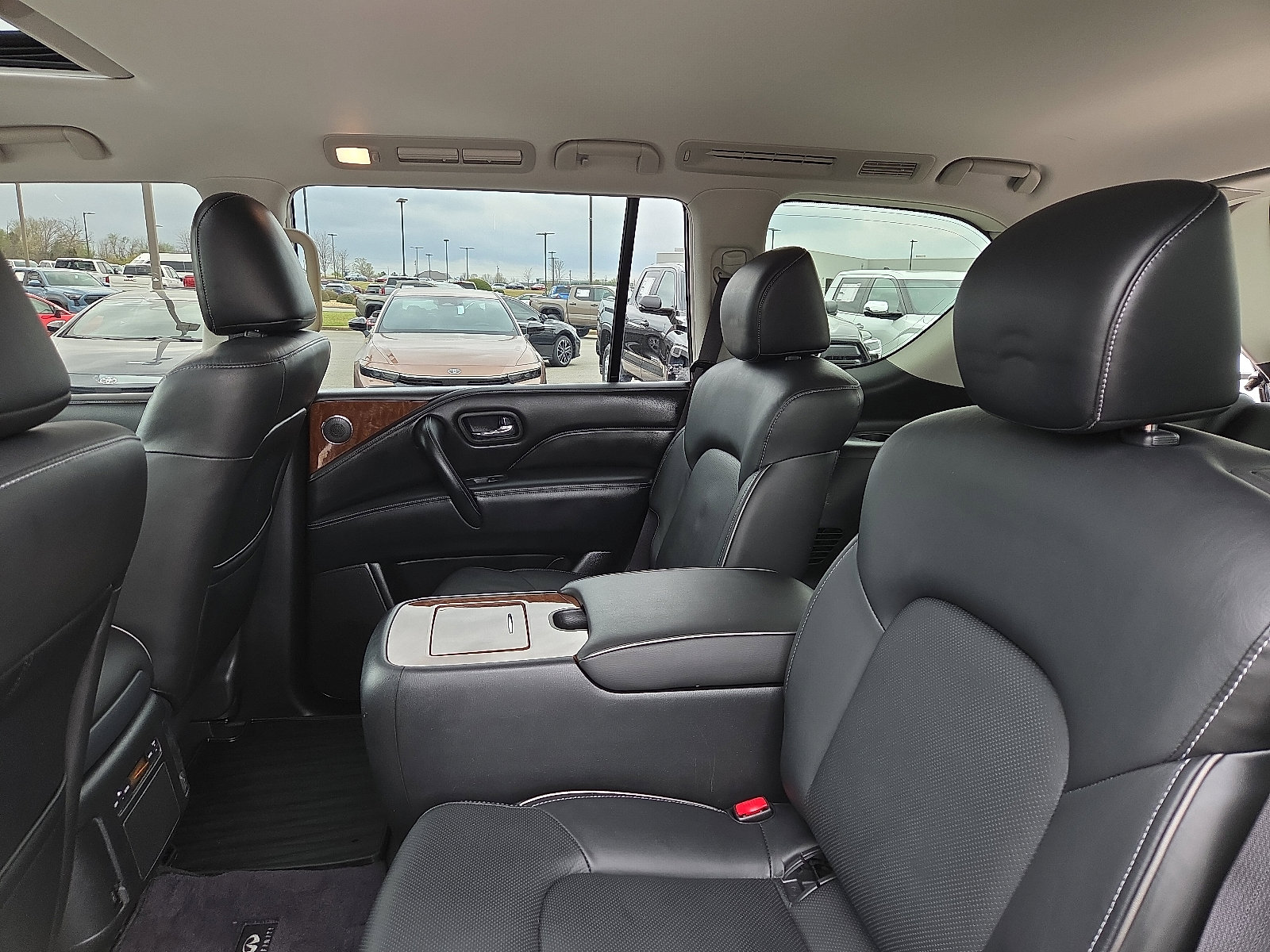 Used 2019 INFINITI QX80 Luxe w/ 22" Wheel Package image 9
