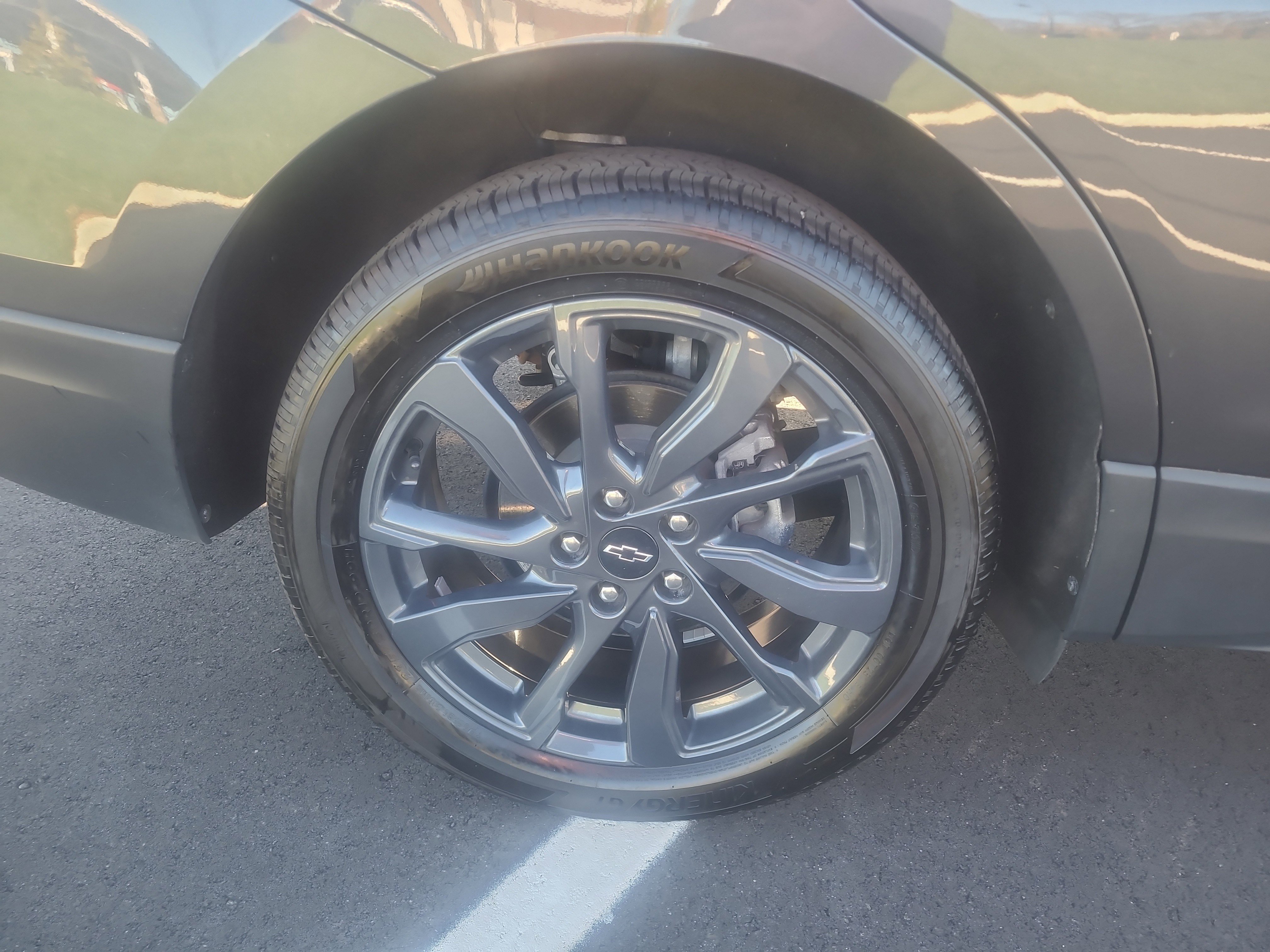 Used 2022 Chevrolet Equinox RS w/ Infotainment Package image 12