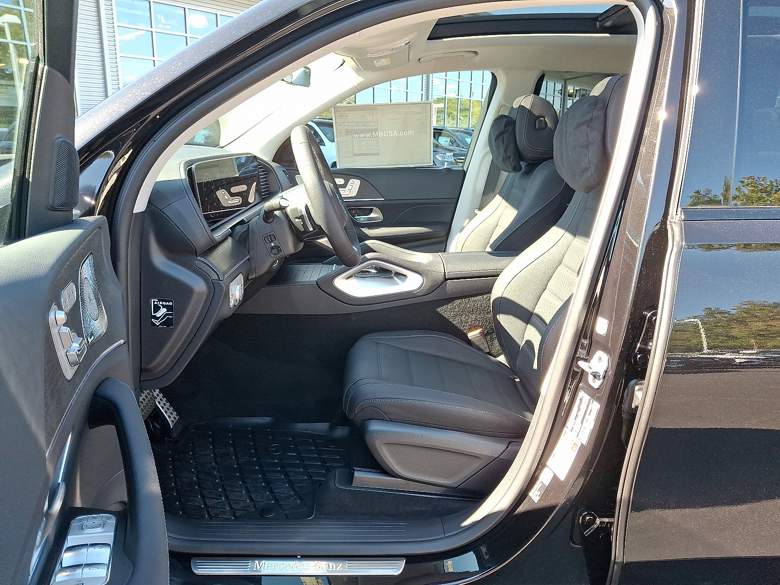 Used 2026 Mercedes-Benz GLS 450 4MATIC image 13