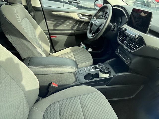 Used 2021 Ford Escape SE w/ SE Sport Appearance Package image 8