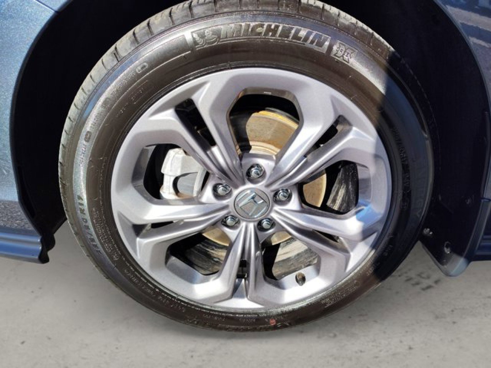 Used 2023 Honda Accord EX image 10