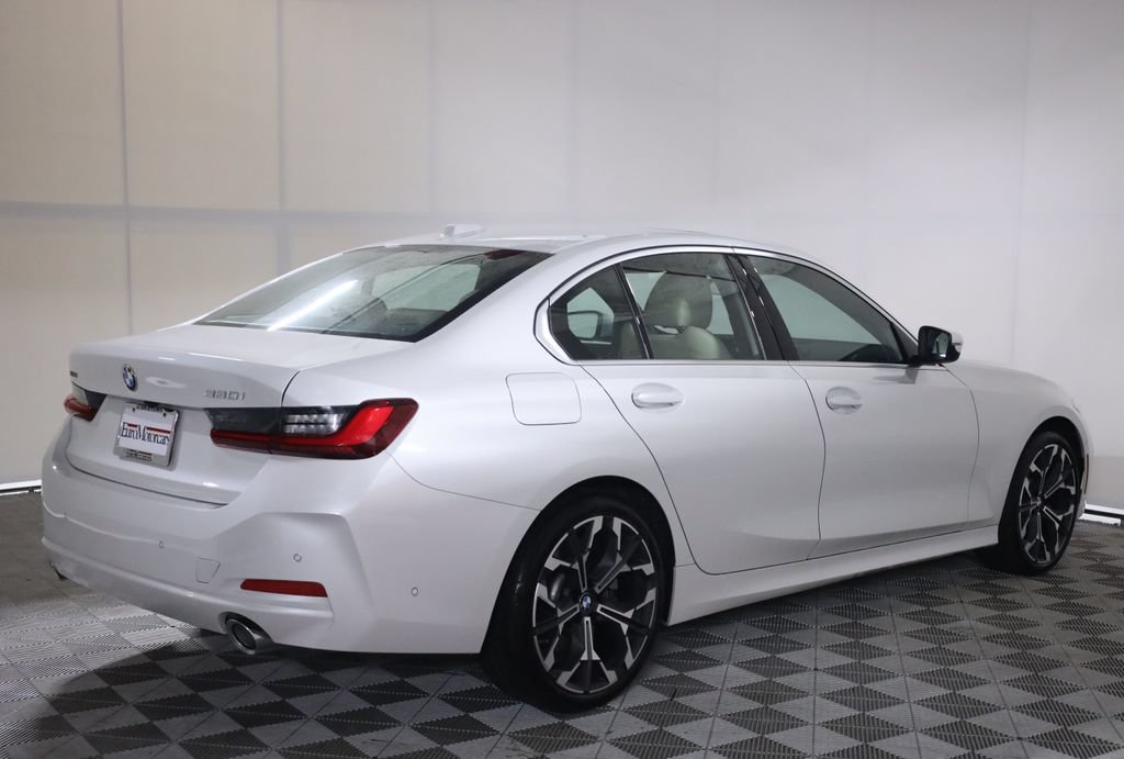 Used 2025 BMW 330i xDrive Sedan w/ Premium Package AWD/4WD image 6