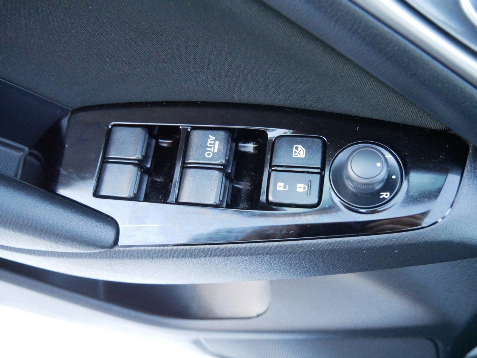 Used 2017 MAZDA MAZDA3 Sport image 14