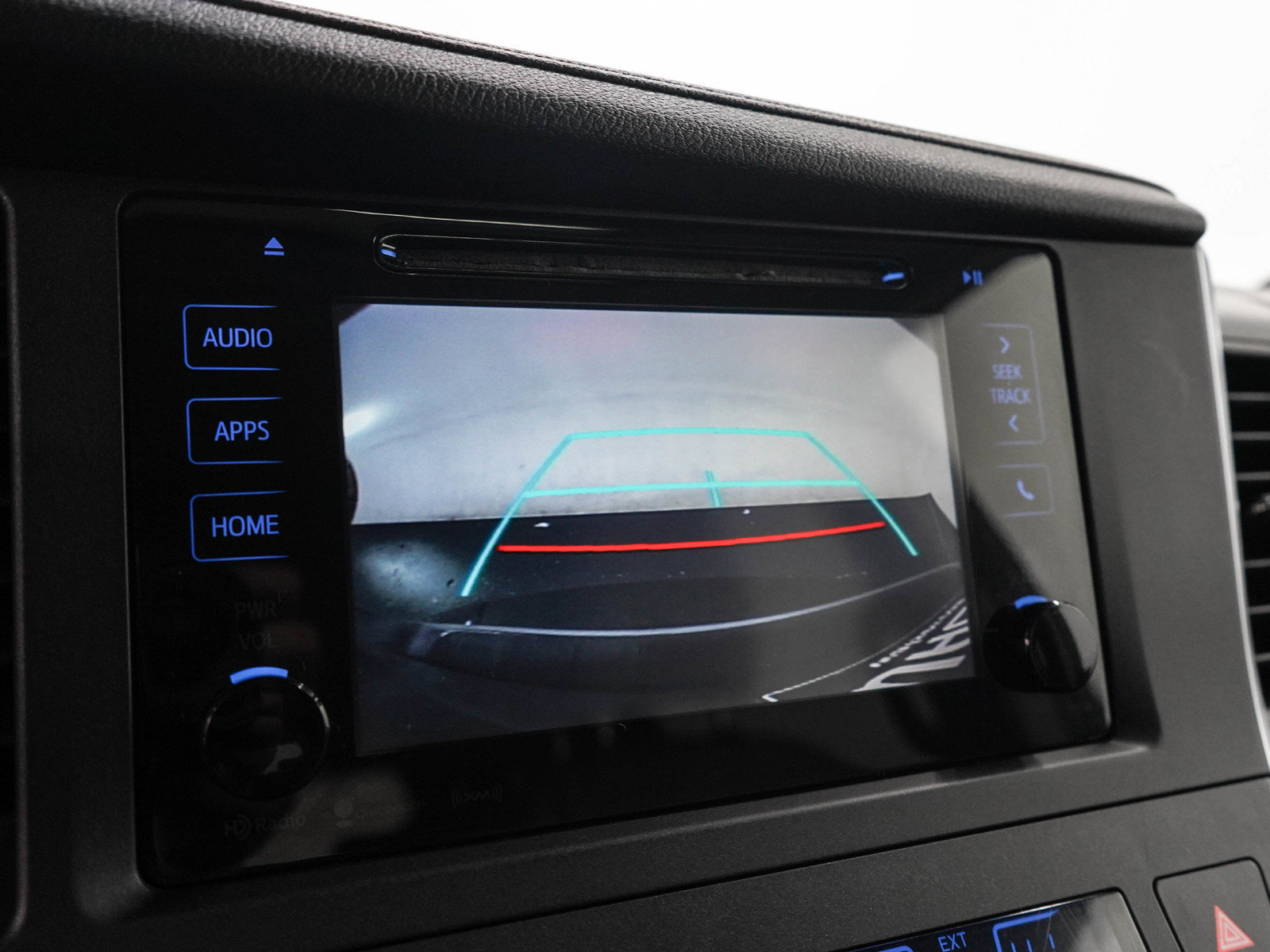 Used 2016 Toyota Sienna XLE FWD image 29