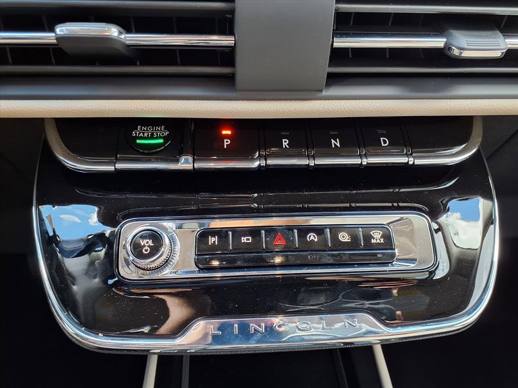 New 2026 Lincoln Corsair Premiere image 7