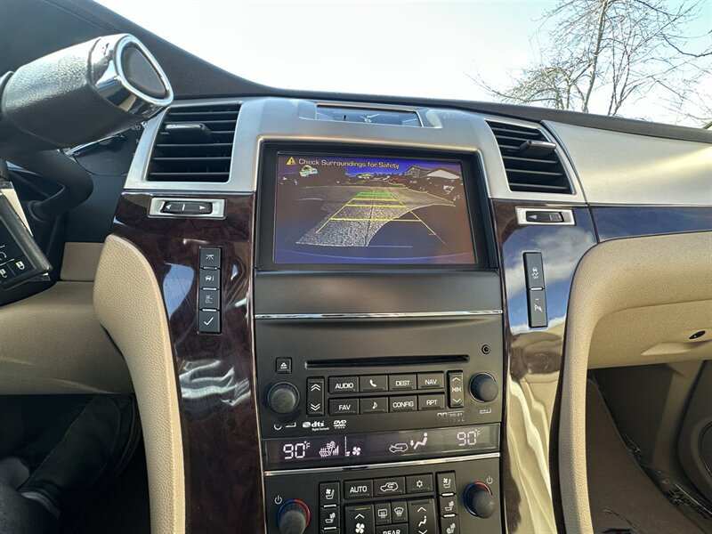 Used 2014 Cadillac Escalade ESV Premium AWD/4WD image 16