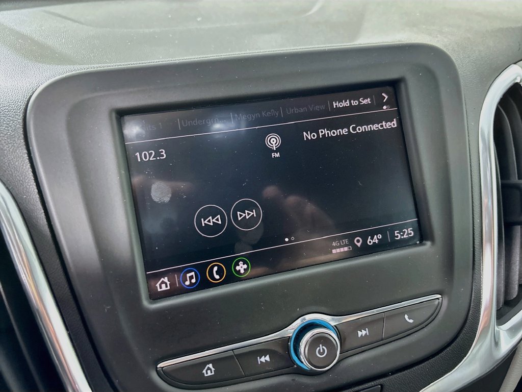 Used 2022 Chevrolet Equinox LS w/ LS Convenience Package FWD image 14