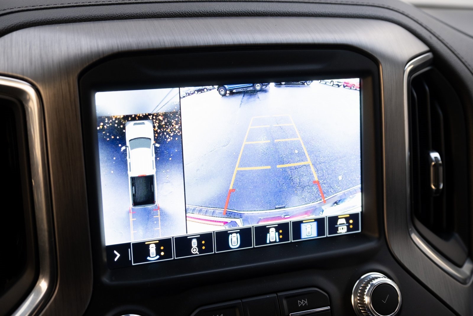 Used 2023 GMC Sierra 3500 Denali image 4