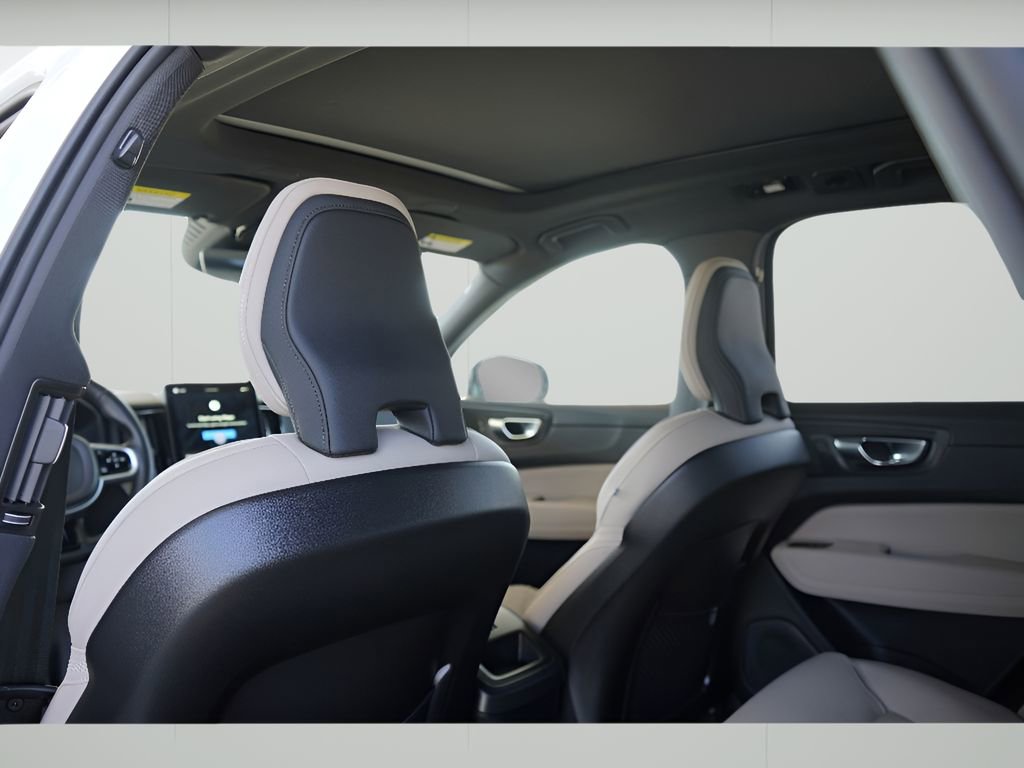 New 2026 Volvo XC60 B5 Plus w/ Protection Package Premier image 19
