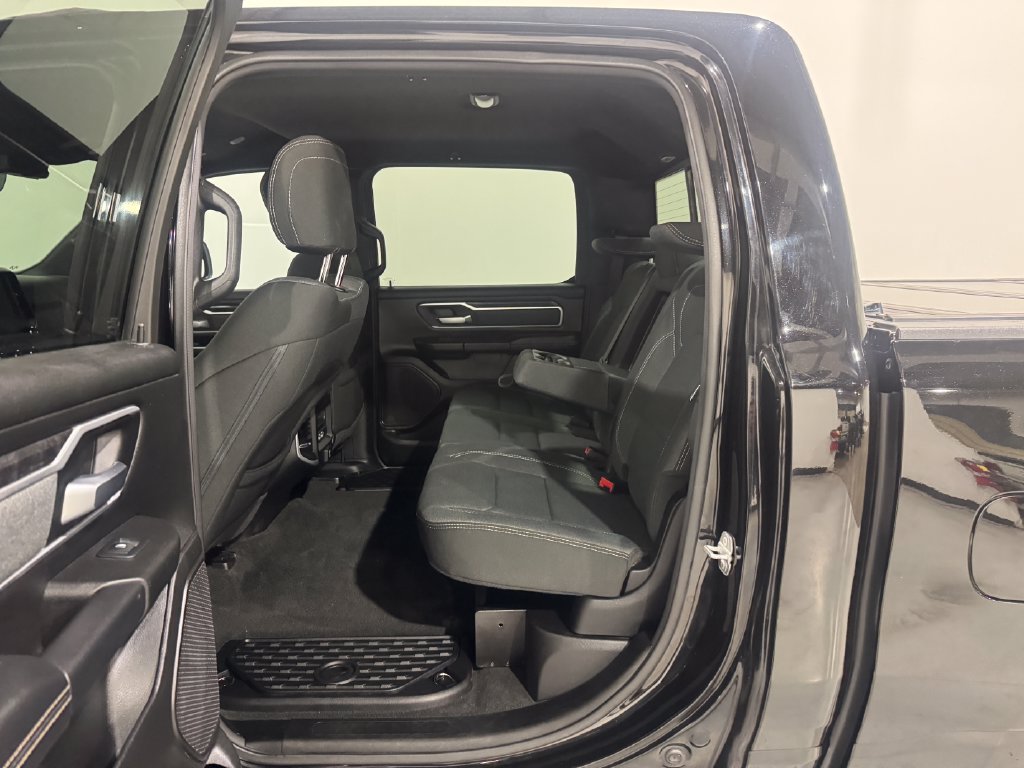 Used 2022 RAM 1500 Big Horn AWD/4WD image 18
