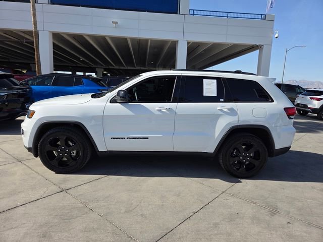 Used 2019 Jeep Grand Cherokee Laredo image 3