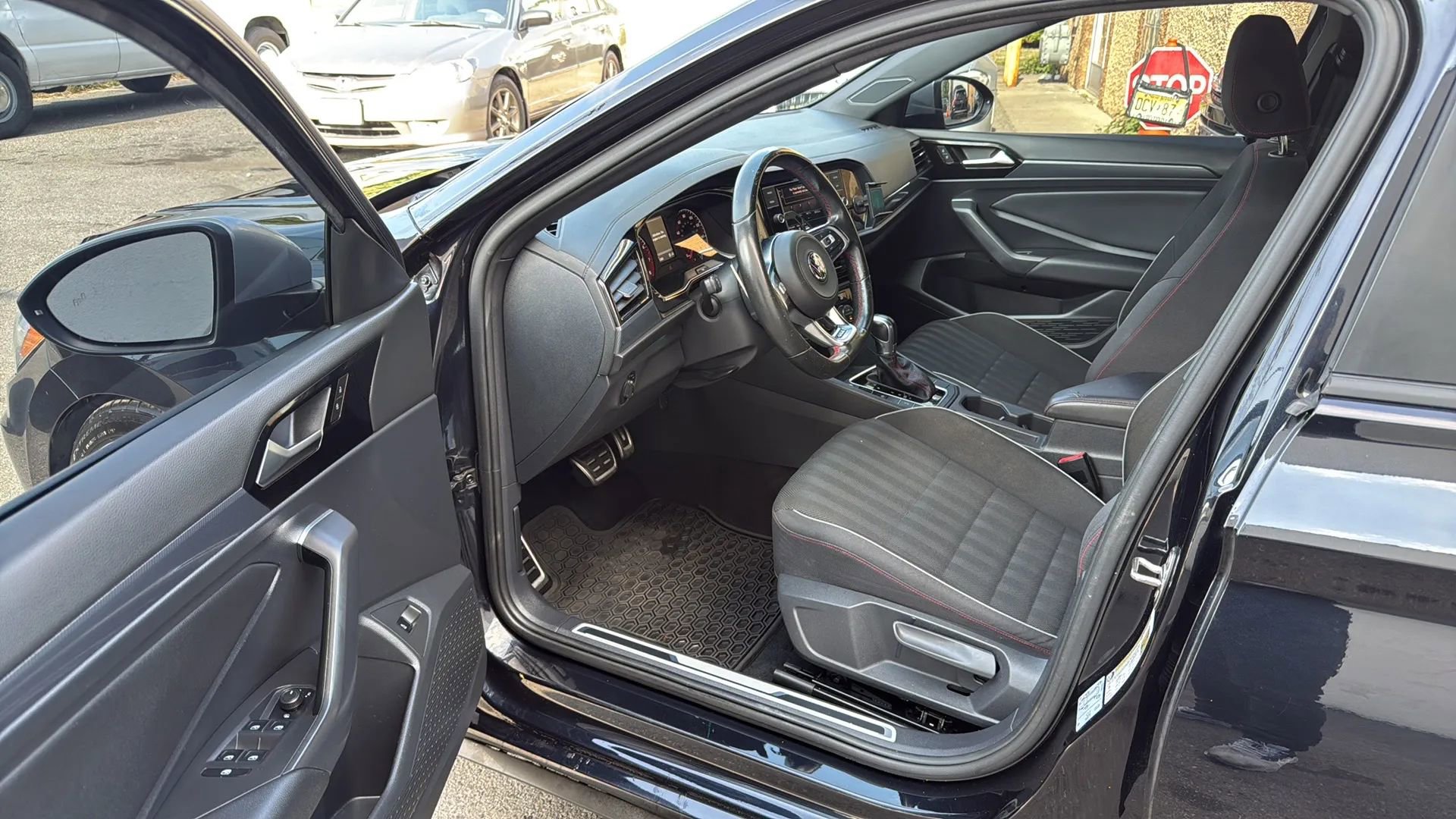 Used 2019 Volkswagen Jetta GLI image 23