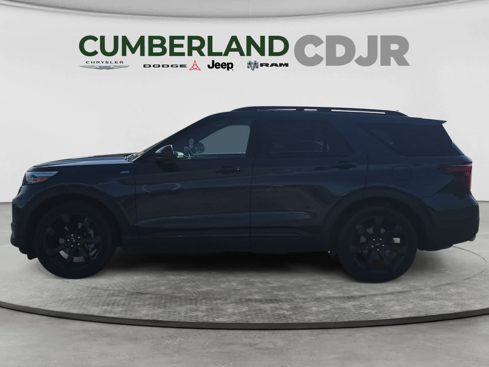 Used 2023 Ford Explorer ST-Line w/ Class IV Trailer Tow Package RWD image 3
