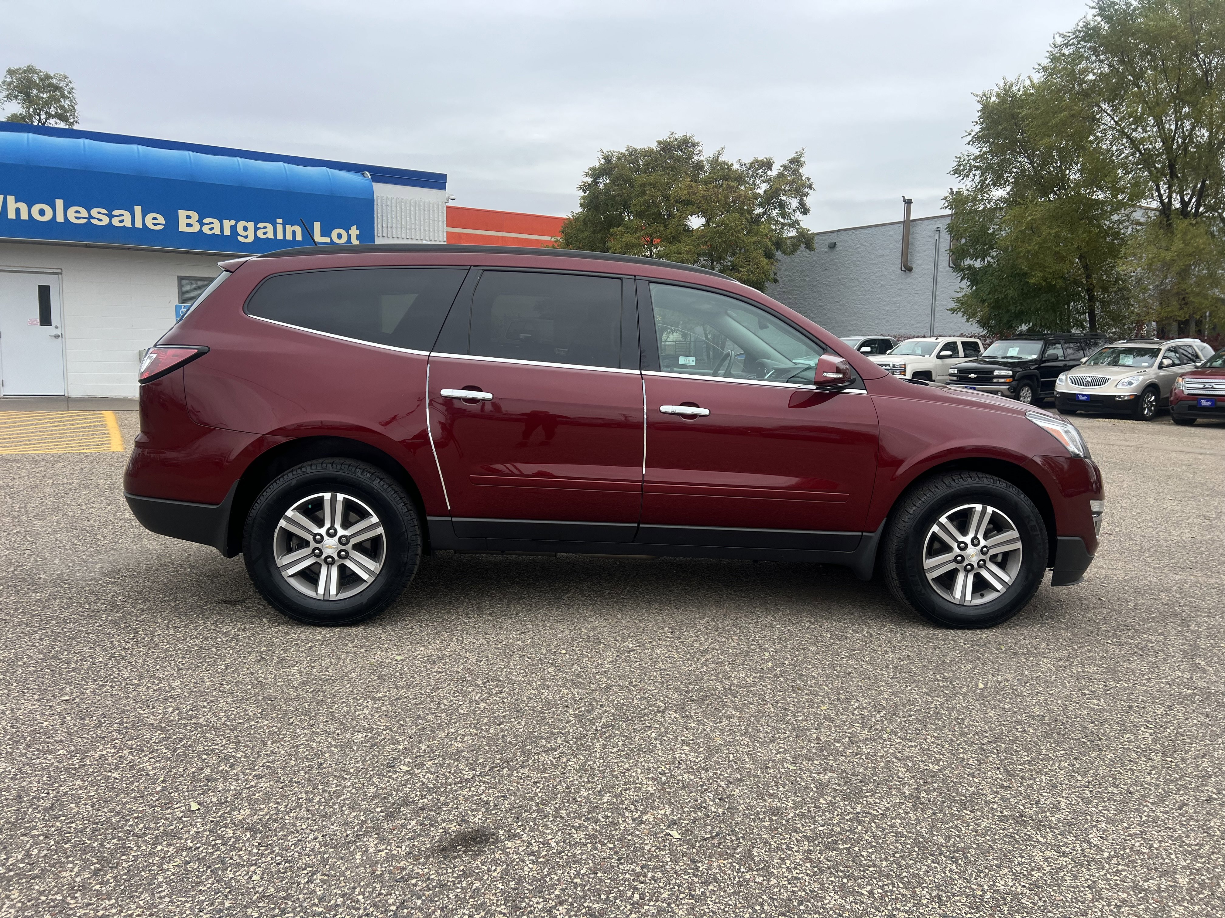 Used 2016 Chevrolet Traverse LT image 8