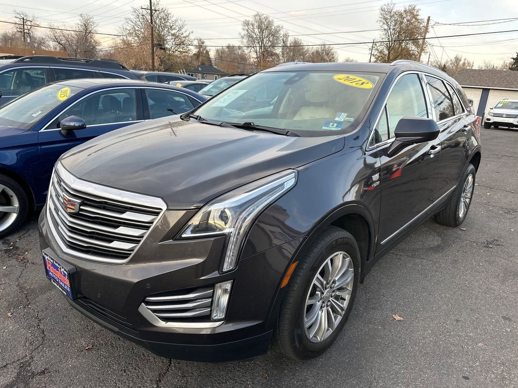 Used 2018 Cadillac XT5 Luxury w/ Driver Awareness Package image 3