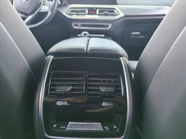 Used 2019 BMW X5 xDrive40i w/ Luxury Seating Package AWD/4WD image 18