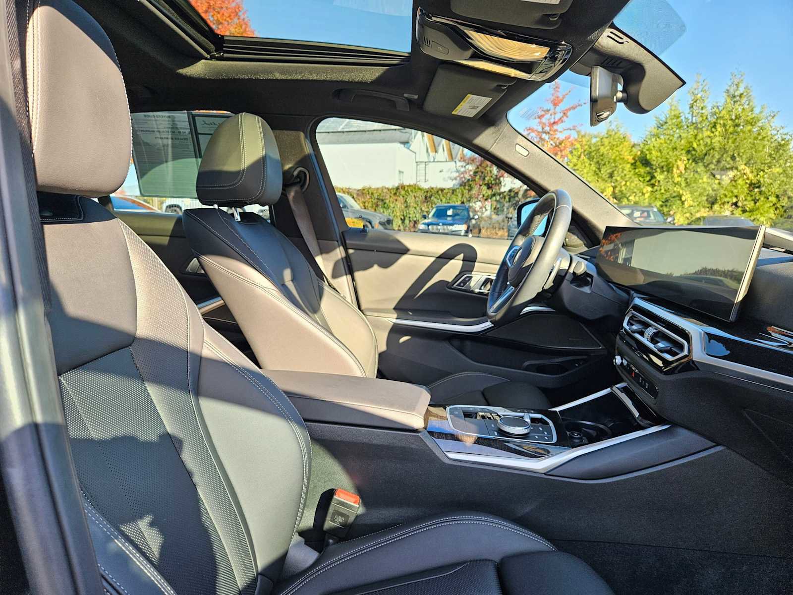 Used 2023 BMW M340i xDrive w/ Premium Package image 11