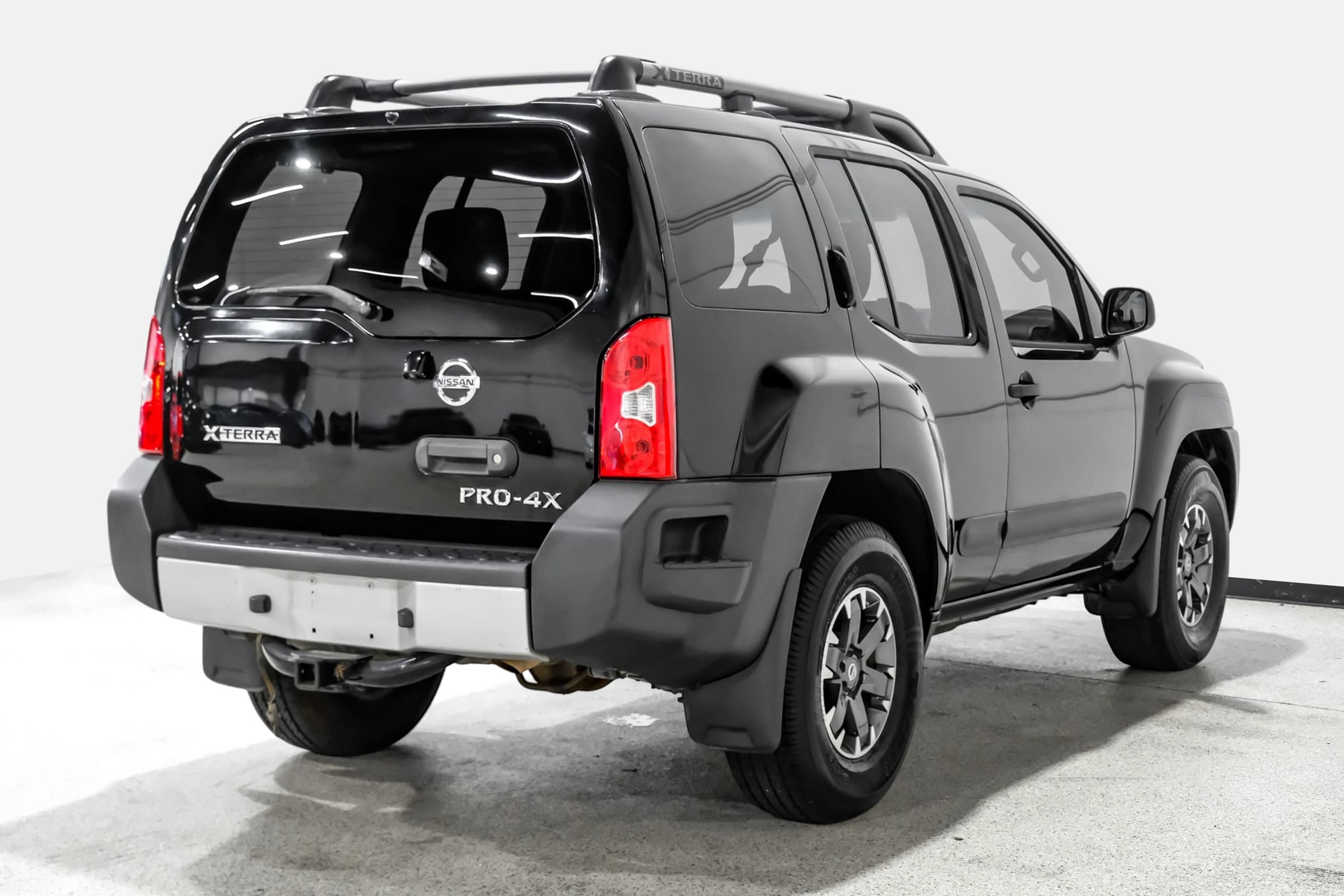 Used 2015 Nissan Xterra PRO-4X AWD/4WD image 5