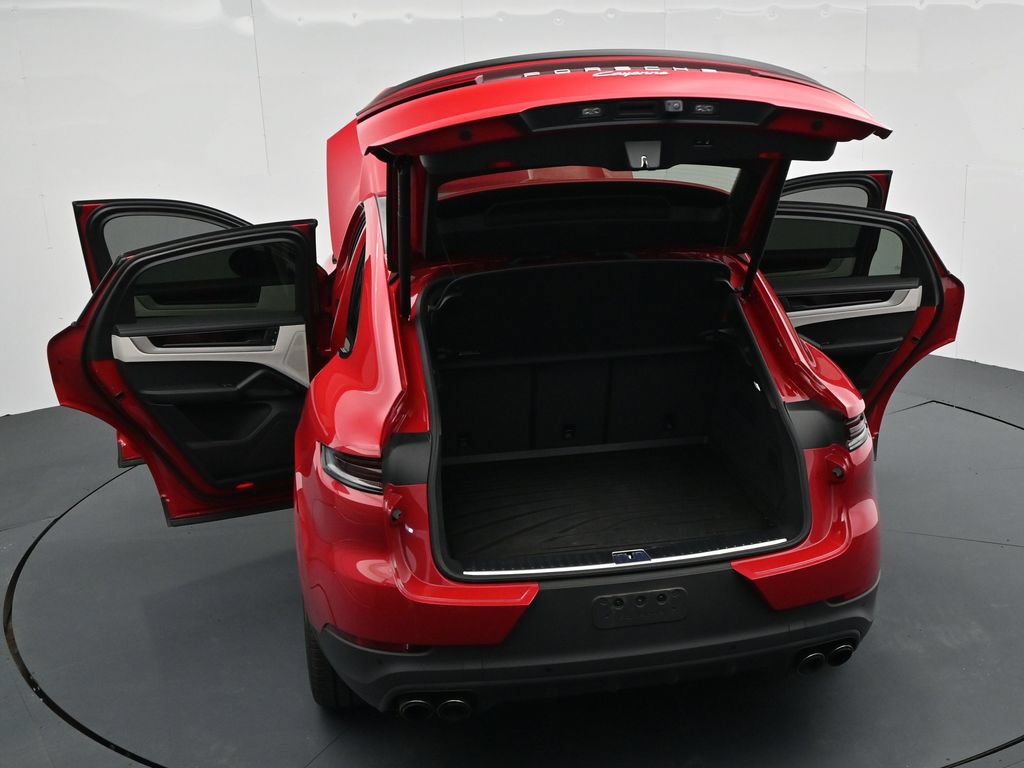 Certified 2025 Porsche Cayenne Coupe AWD/4WD image 18