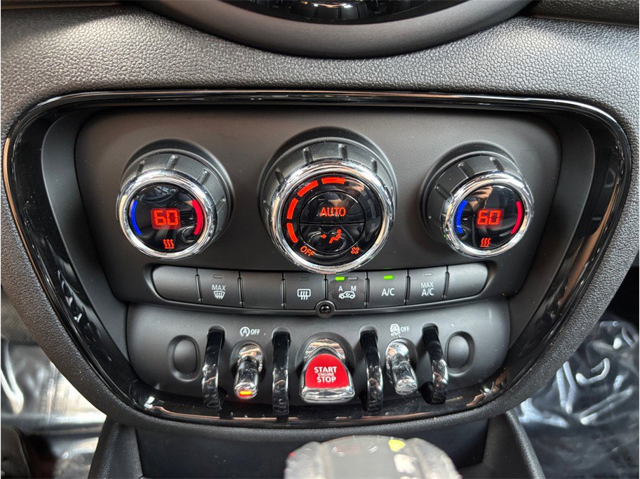 Used 2017 MINI Cooper Clubman FWD image 22