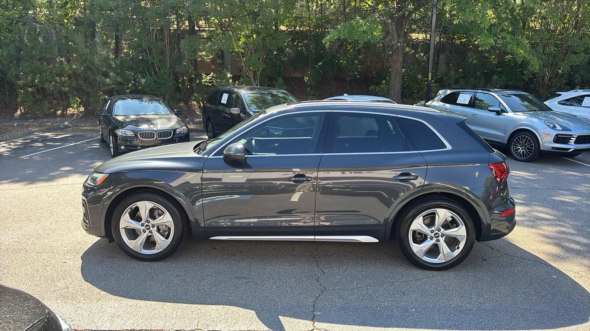Used 2021 Audi Q5 2.0T Premium Plus w/ Premium Plus Package AWD/4WD image 8