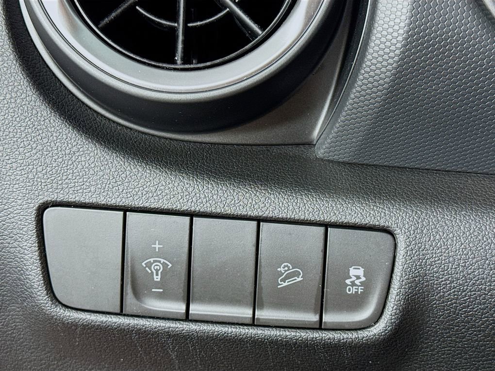 Used 2022 Hyundai Kona SEL image 14