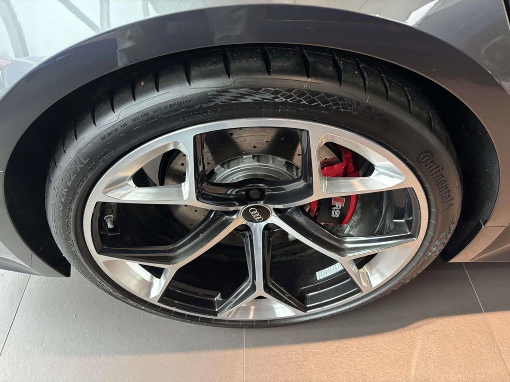 New 2026 Audi RS 6 performance image 9