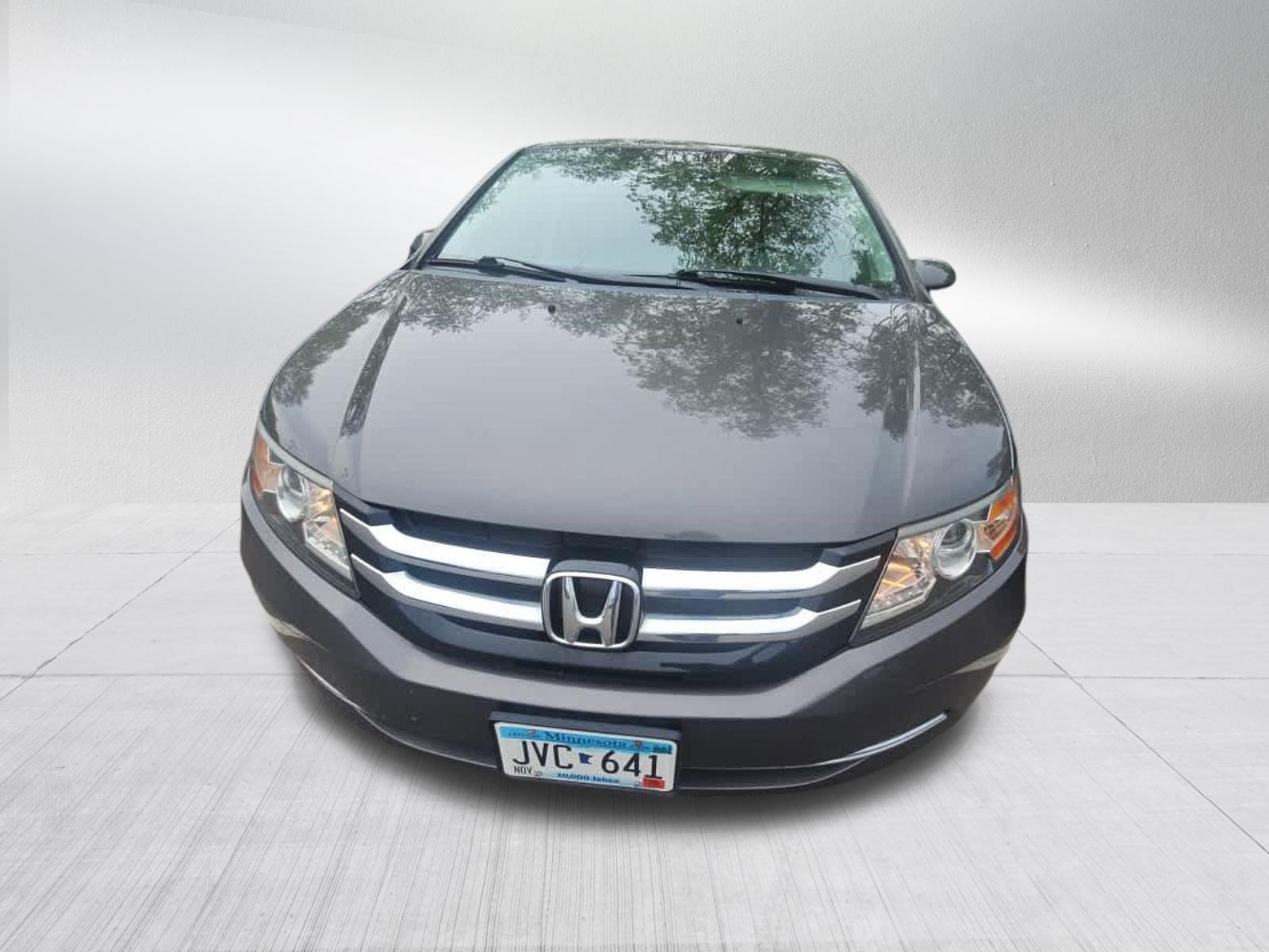 Used 2016 Honda Odyssey SE image 2