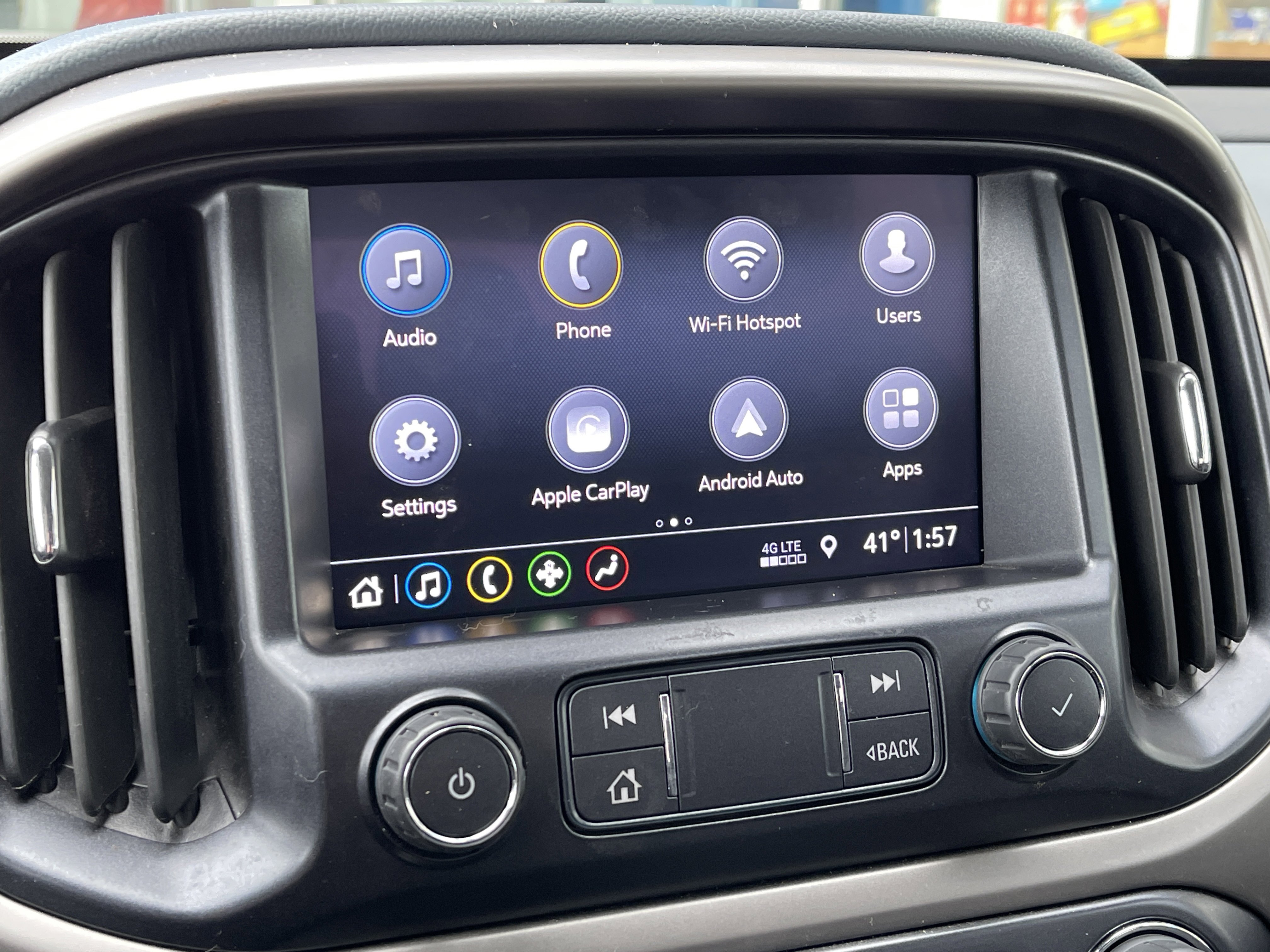 Used 2022 Chevrolet Colorado Z71 w/ Safety Package image 25