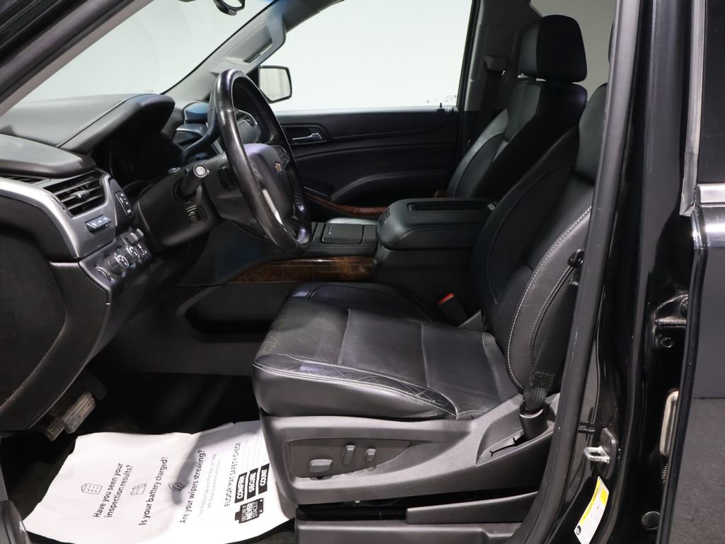 Used 2018 Chevrolet Suburban Premier image 11