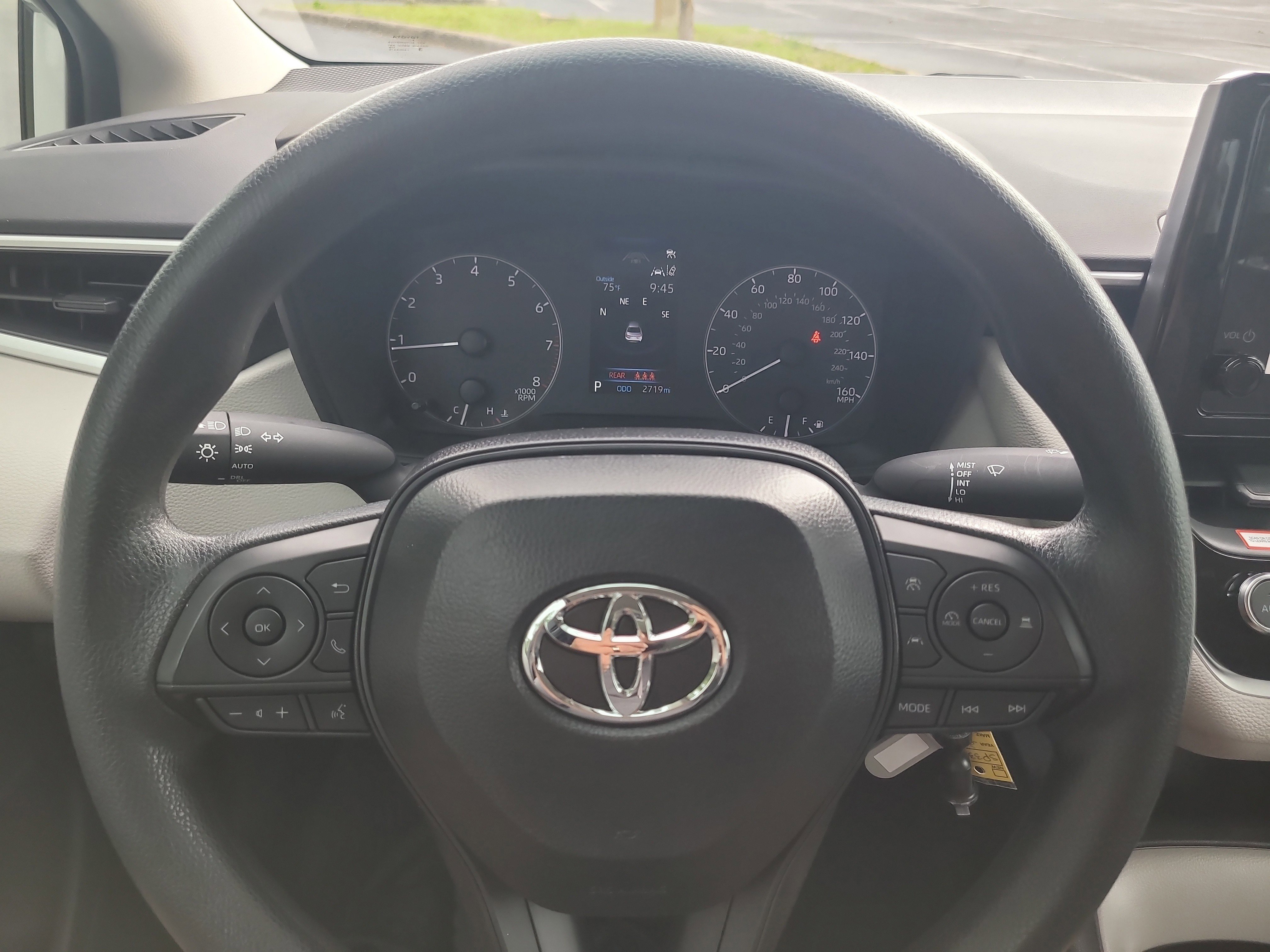 Certified 2025 Toyota Corolla LE image 26